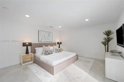 1218 Lincoln Street Hollywood FL 33019