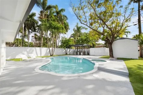 1218 Lincoln Street Hollywood FL 33019