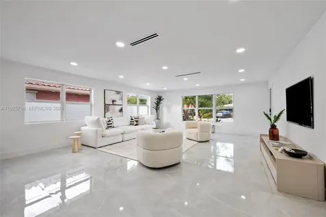 1218 Lincoln Street Hollywood FL 33019