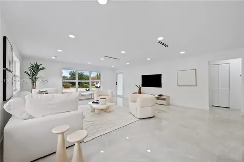 1218 Lincoln Street Hollywood FL 33019