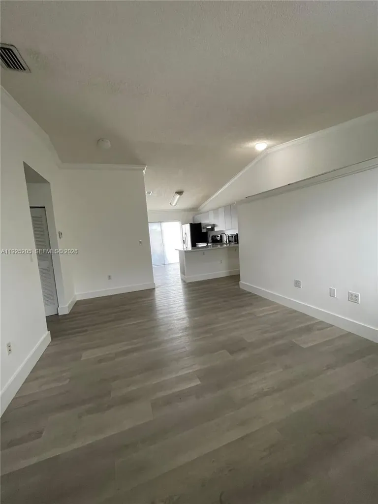3375 W 76th Street Hialeah FL 33018