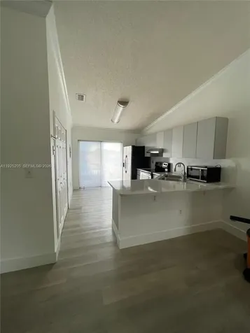 3375 W 76th Street Hialeah FL 33018
