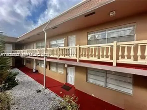 241 SE 9th Avenue Pompano Beach FL 33060