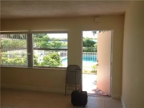 241 SE 9th Avenue Pompano Beach FL 33060