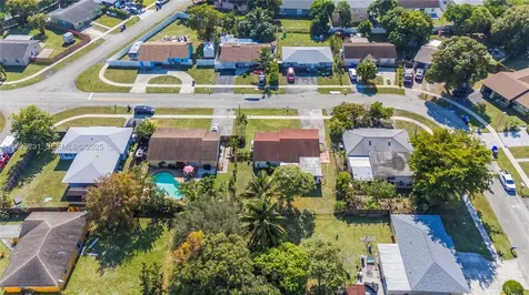 8221 SW 10th Street North Lauderdale FL 33068