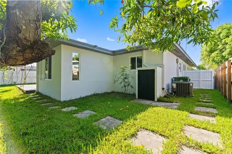 230 SW 29th Avenue Fort Lauderdale FL 33312
