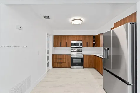 230 SW 29th Avenue Fort Lauderdale FL 33312