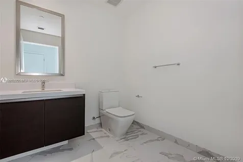 851 NE 1st Avenue Miami FL 33132