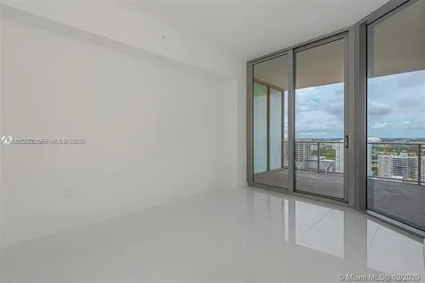 851 NE 1st Avenue Miami FL 33132