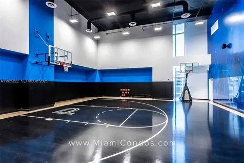 851 NE 1st Avenue Miami FL 33132
