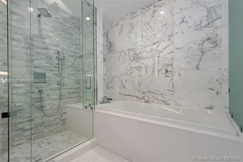 851 NE 1st Avenue Miami FL 33132