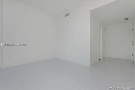 851 NE 1st Avenue Miami FL 33132