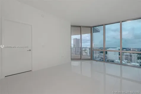851 NE 1st Avenue Miami FL 33132