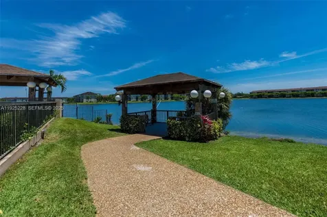 1000 SW 125th Avenue Pembroke Pines FL 33027