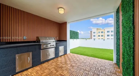 9187 NW 33th Street Doral FL 33172