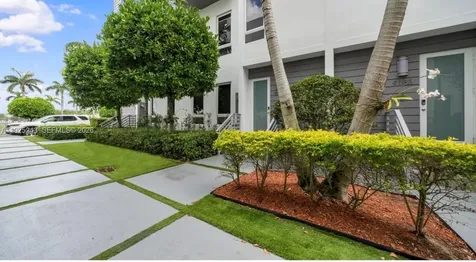 9187 NW 33th Street Doral FL 33172