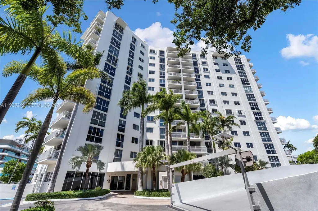 1688 West Avenue Miami Beach FL 33139