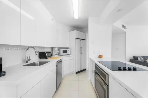 1688 West Avenue Miami Beach FL 33139