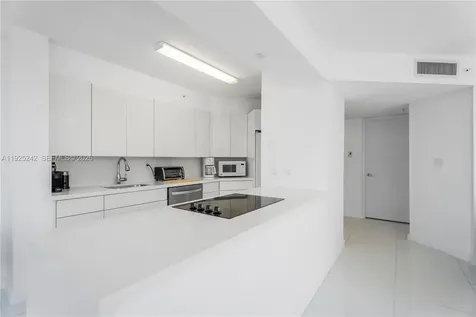 1688 West Avenue Miami Beach FL 33139