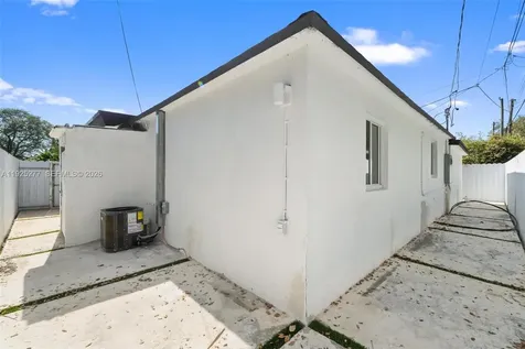 2285 NW 89th Street Miami FL 33147