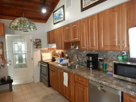 29 Bonefish Avenue Key Largo FL 33037