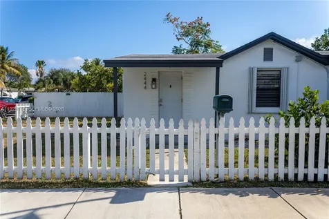 2444 Roosevelt Street Hollywood FL 33020