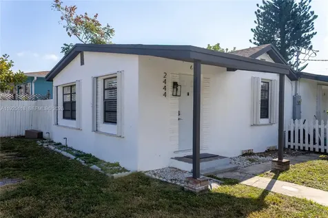 2444 Roosevelt Street Hollywood FL 33020