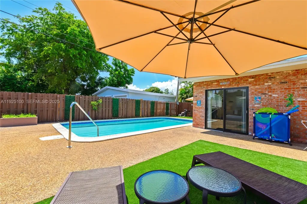 1204 NE 7th Street Pompano Beach FL 33060