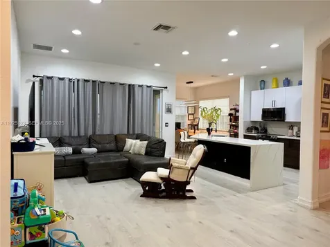 8232 NW 128th Lane Parkland FL 33076