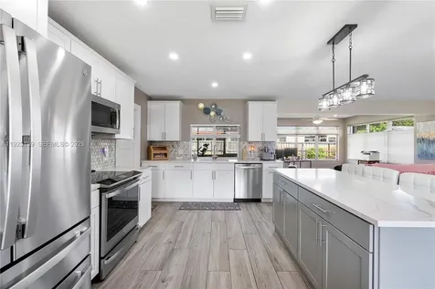 8831 NW 11th Street Pembroke Pines FL 33024