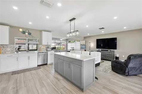 8831 NW 11th Street Pembroke Pines FL 33024