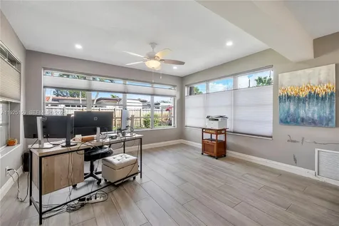 8831 NW 11th Street Pembroke Pines FL 33024