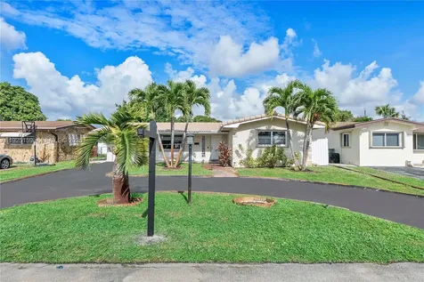 8831 NW 11th Street Pembroke Pines FL 33024