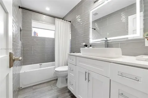 8831 NW 11th Street Pembroke Pines FL 33024