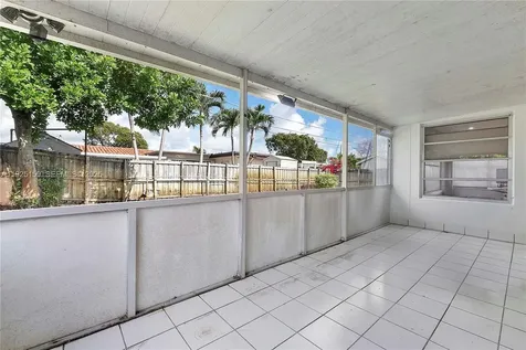 8831 NW 11th Street Pembroke Pines FL 33024