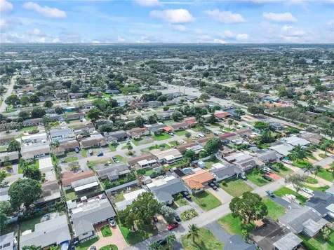 8831 NW 11th Street Pembroke Pines FL 33024