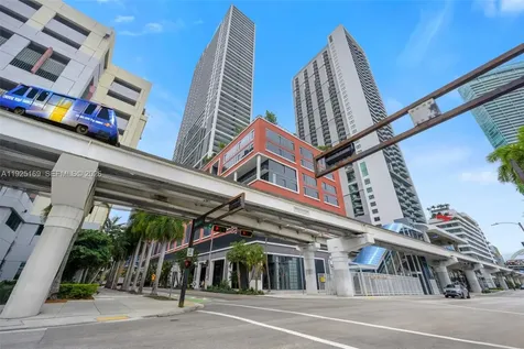 159 NE 6th Street Miami FL 33132