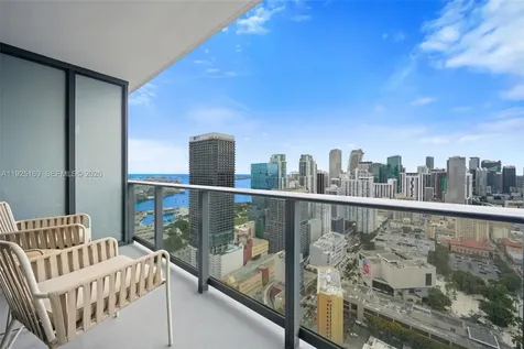 159 NE 6th Street Miami FL 33132