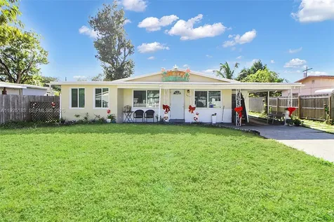 6810 Farragut Street Hollywood FL 33024