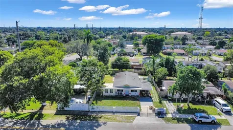 6810 Farragut Street Hollywood FL 33024