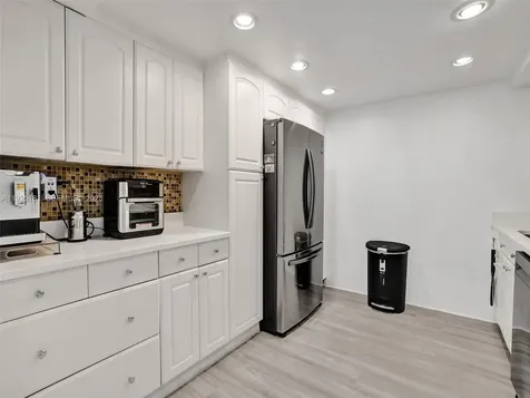 800 Parkview Drive Hallandale Beach FL 33009