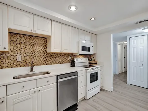 800 Parkview Drive Hallandale Beach FL 33009