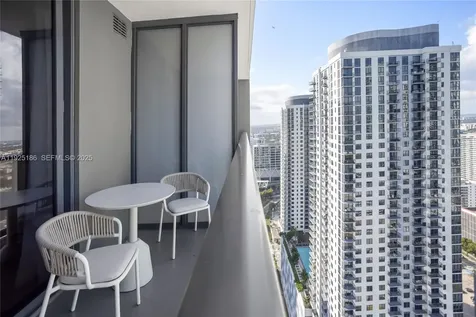 601 NE 1st Avenue Miami FL 33132
