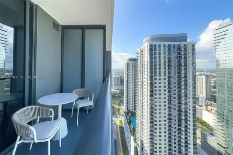 601 NE 1st Avenue Miami FL 33132
