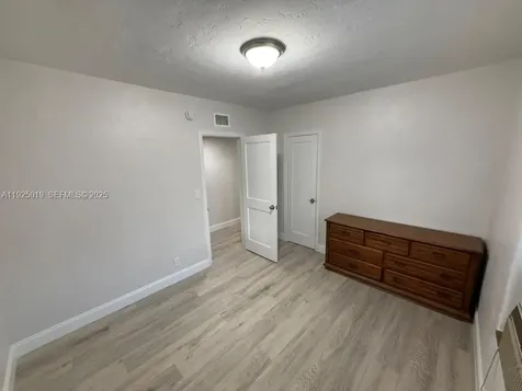 2459 NW 28th Street Miami FL 33142