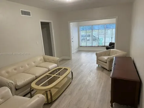 2459 NW 28th Street Miami FL 33142