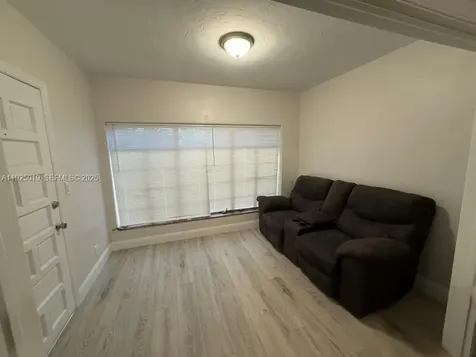 2459 NW 28th Street Miami FL 33142