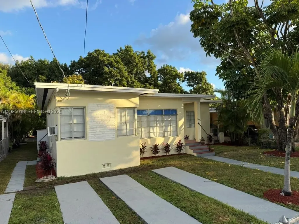 2459 NW 28th Street Miami FL 33142
