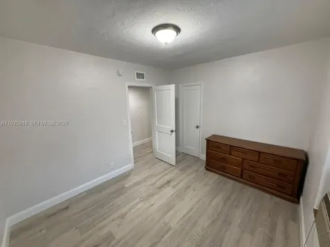 2459 NW 28th Street Miami FL 33142