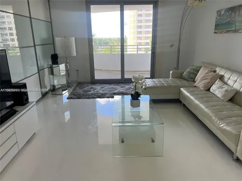 5555 Collins Avenue Miami Beach FL 33140